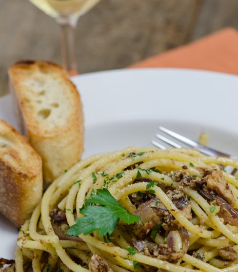 Bigoli con Le Sarde – Bigoli Pasta with Sardines