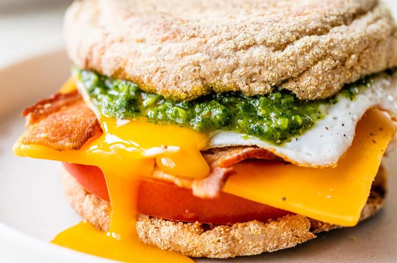 Pesto Egg Breakfast Sandwich